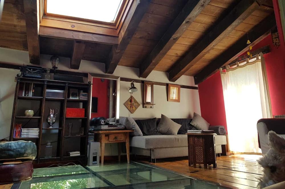 Photo of Livingroom in Velliza