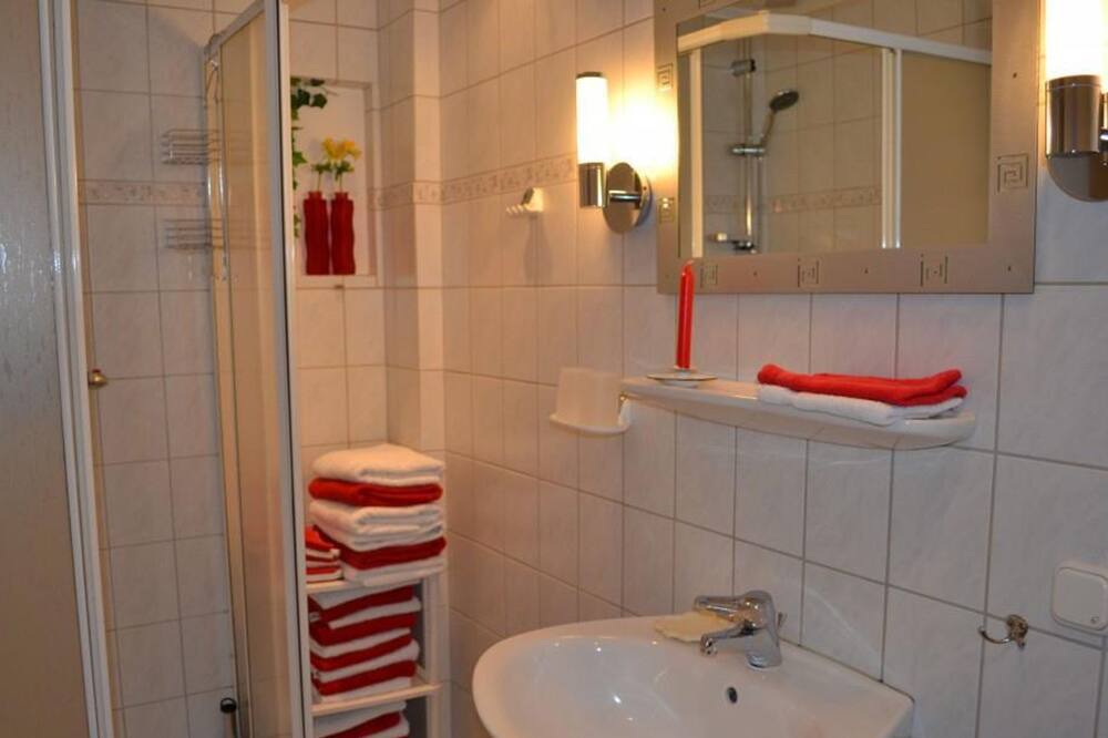Photo of Bathroom in Toenning