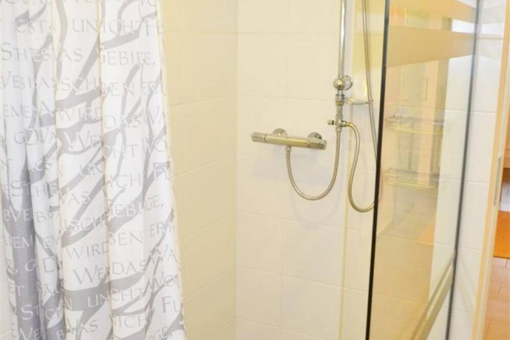 Photo of Bathroom in Katharinenheerd