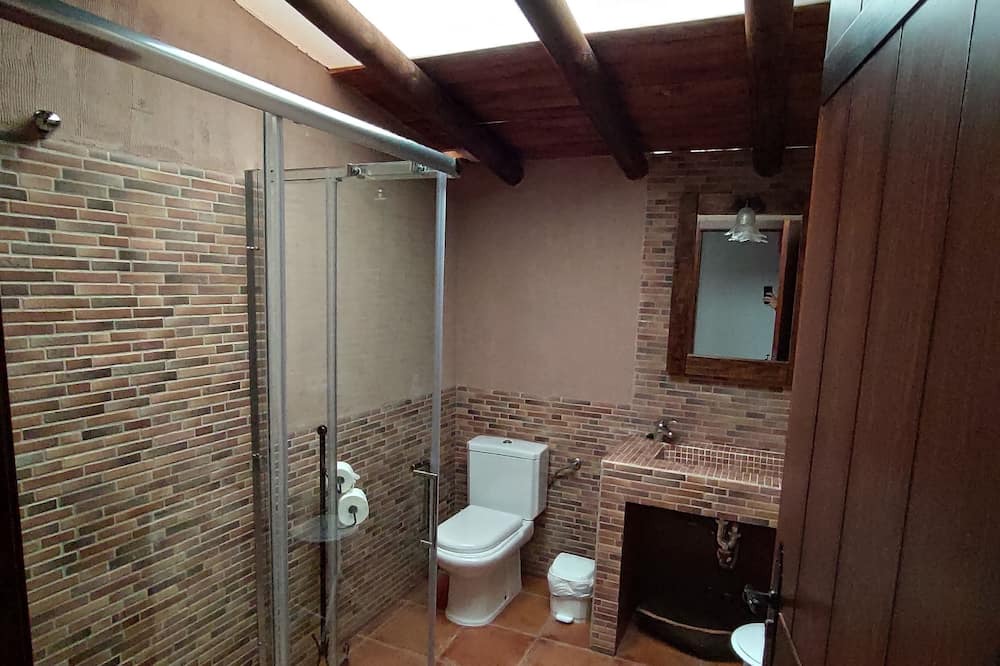 Photo of Bathroom in Segura de Leon