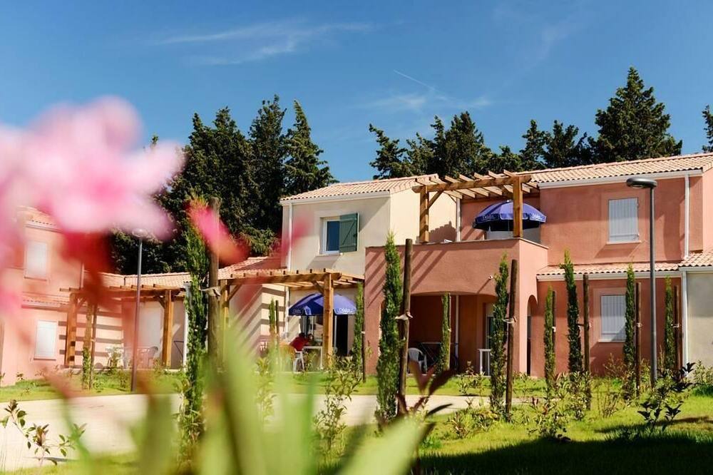 Photo of Outdoor in Paradou
