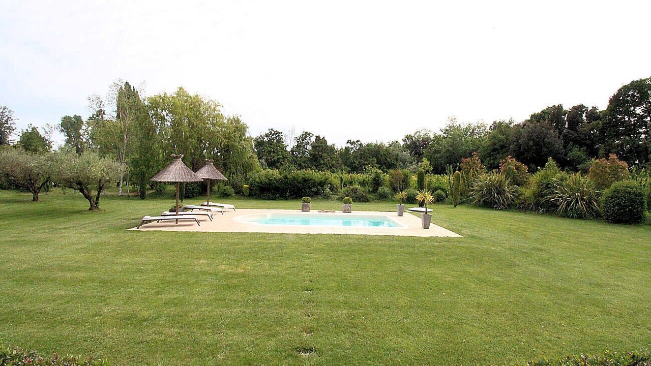 Photo of Outdoor in Istres