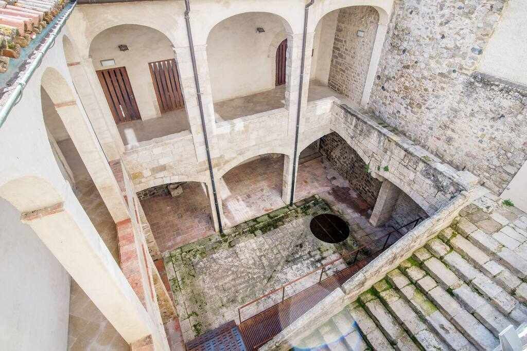 Photo of Others in Besalu
