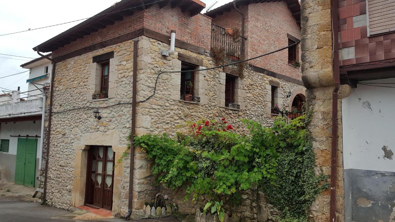 Photo of Buildings in Serdio