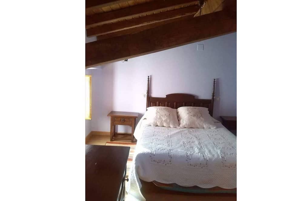 Photo of Bedroom in Navalmahillo