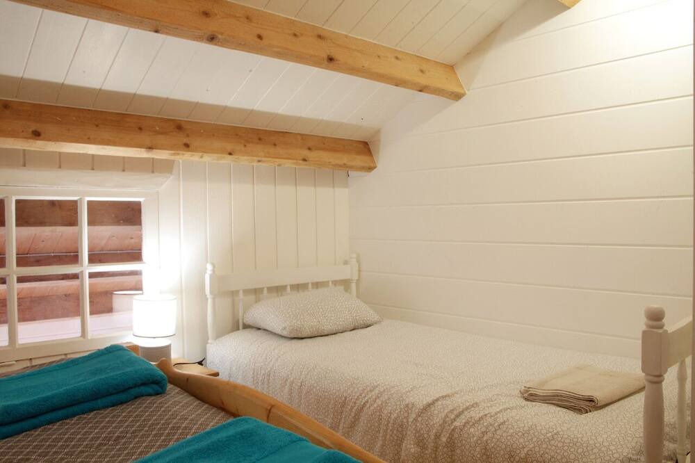 Photo of Bedroom in Premanon