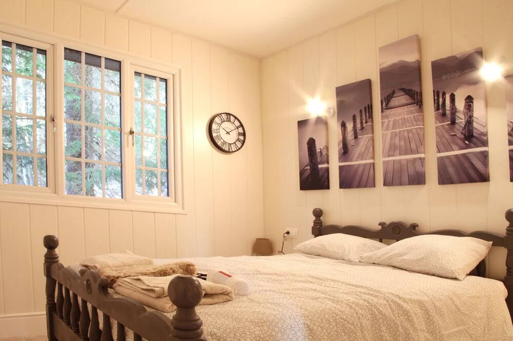Photo of Bedroom in Premanon