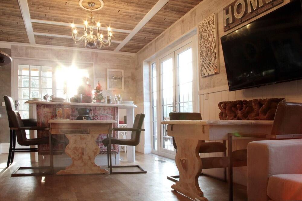 Photo of Livingroom in Premanon