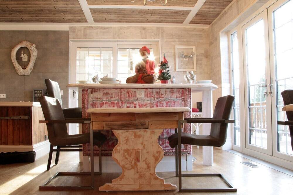Photo of Kitchen in Premanon