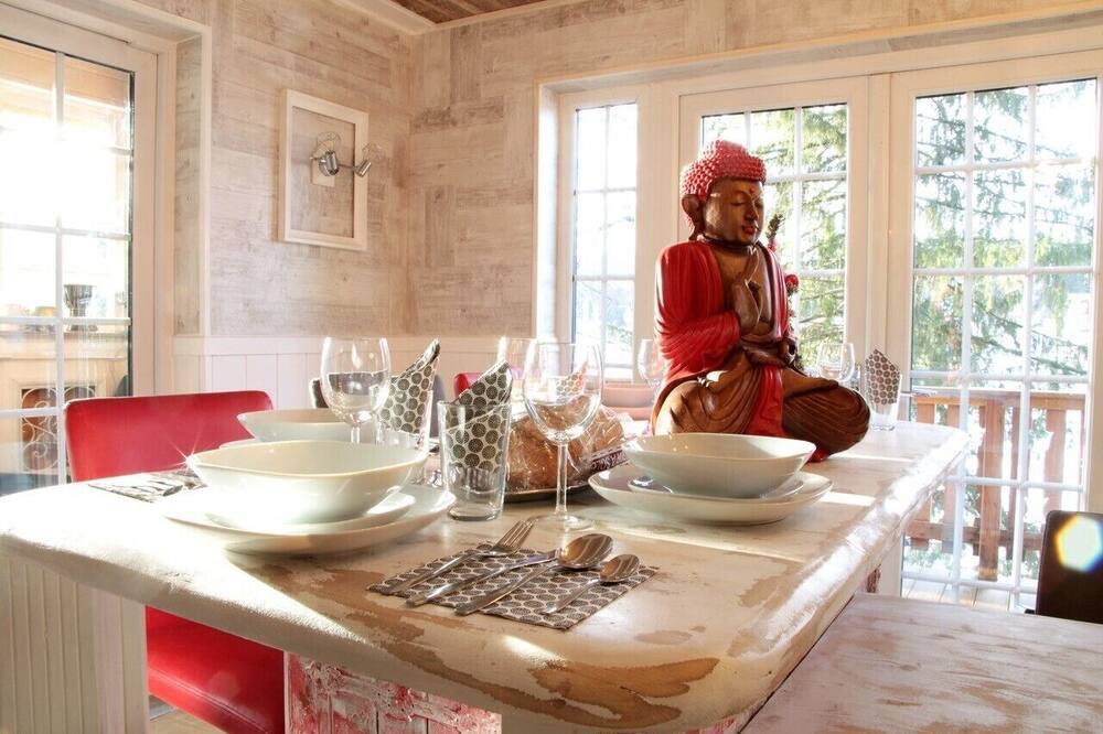 Photo of Kitchen in Premanon