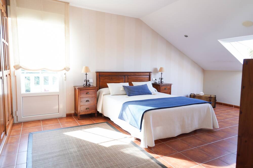 Photo of Bedroom in Arnados