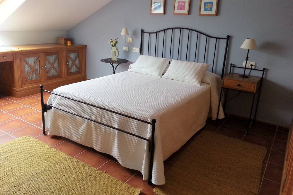 Photo of Bedroom in Arnados