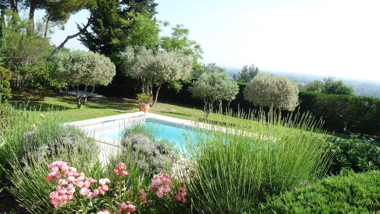 Photo of Outdoor in Chateauneuf-de-Gadagne