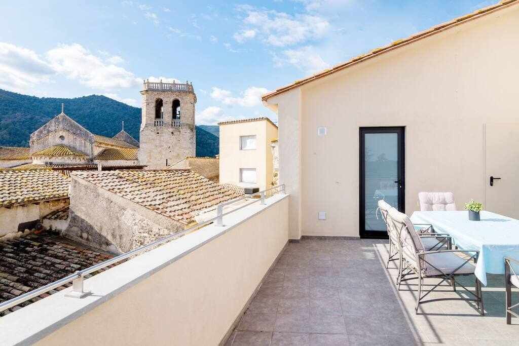 Photo of Outdoor in Besalu