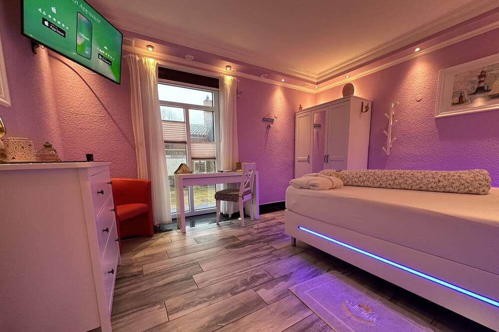 Photo of Bedroom in Neufeld
