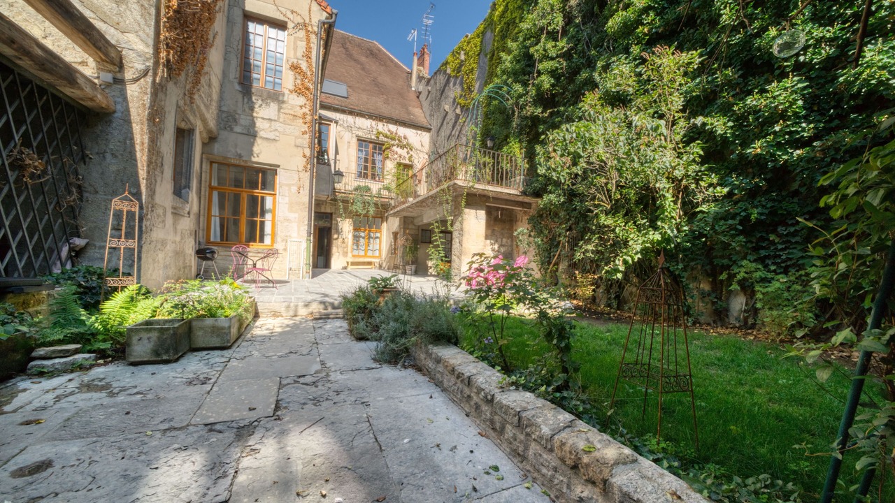 Photo of Outdoor in Poligny