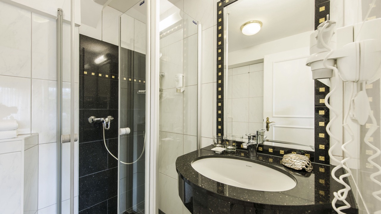 Photo of Bathroom in Strande