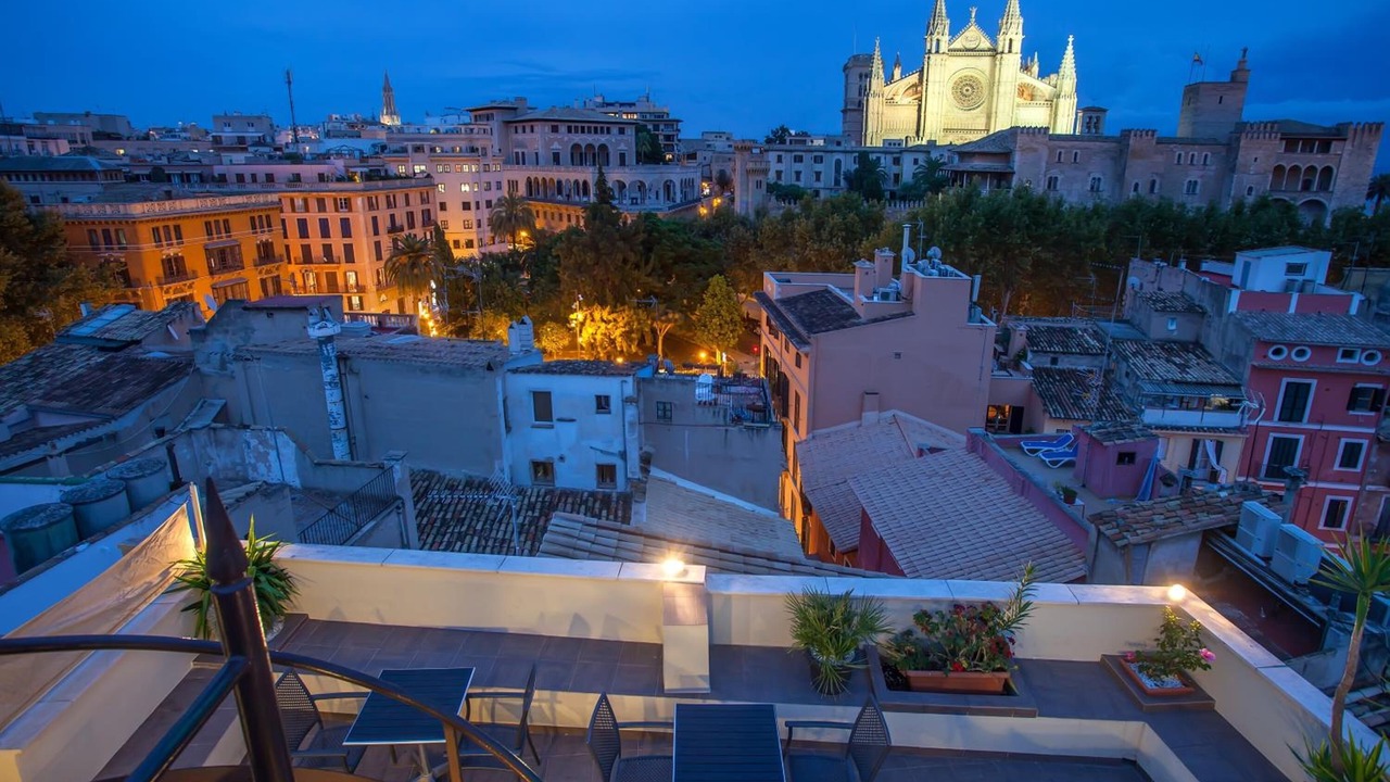 Photo of Patio Balcony in La Llotja-Born