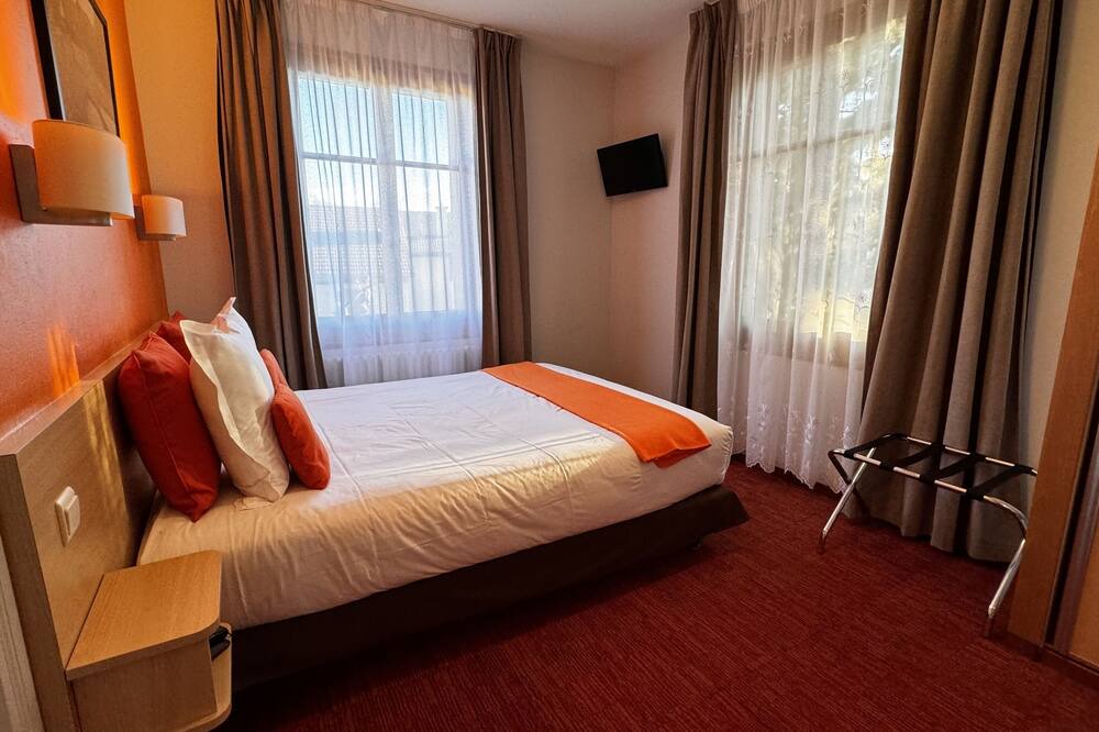 Photo of Bedroom in Divonne-les-Bains