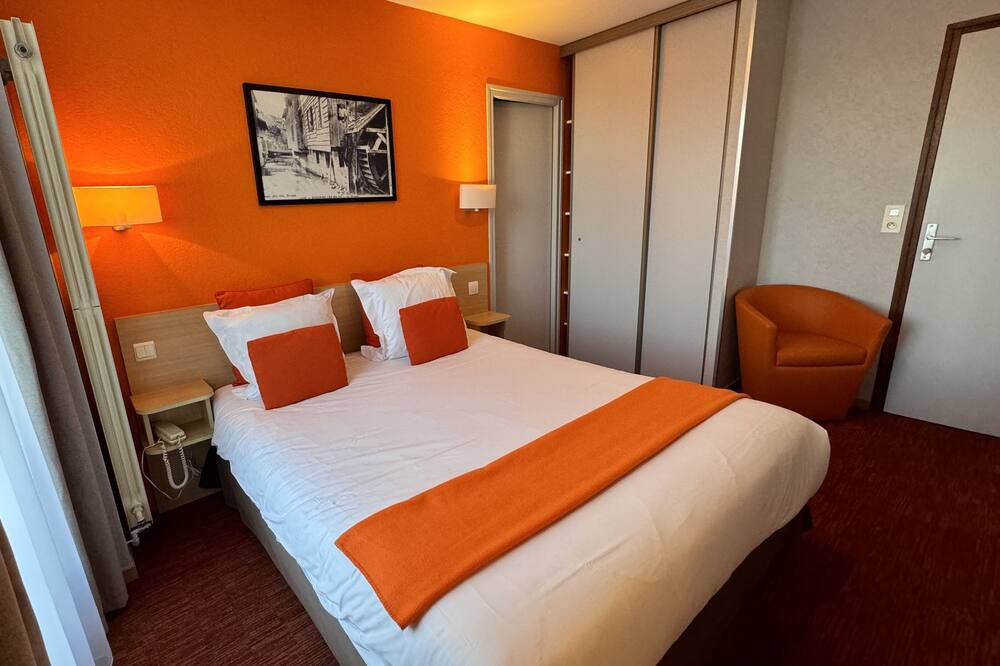 Photo of Bedroom in Divonne-les-Bains