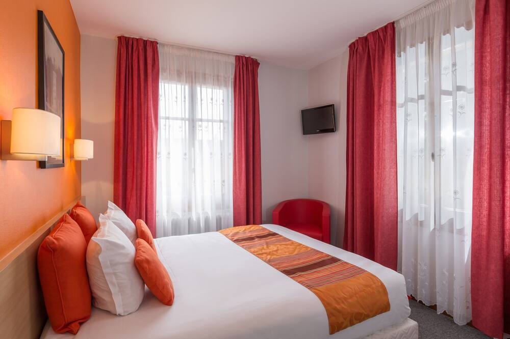 Photo of Bedroom in Divonne-les-Bains