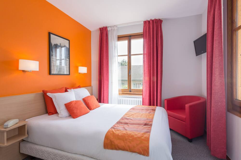 Photo of Bedroom in Divonne-les-Bains