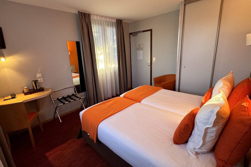 Photo of Bedroom in Divonne-les-Bains