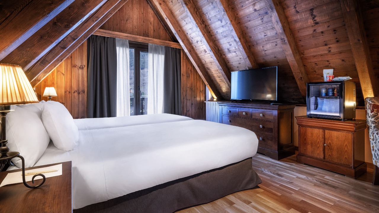 Photo of Bedroom in Tredos