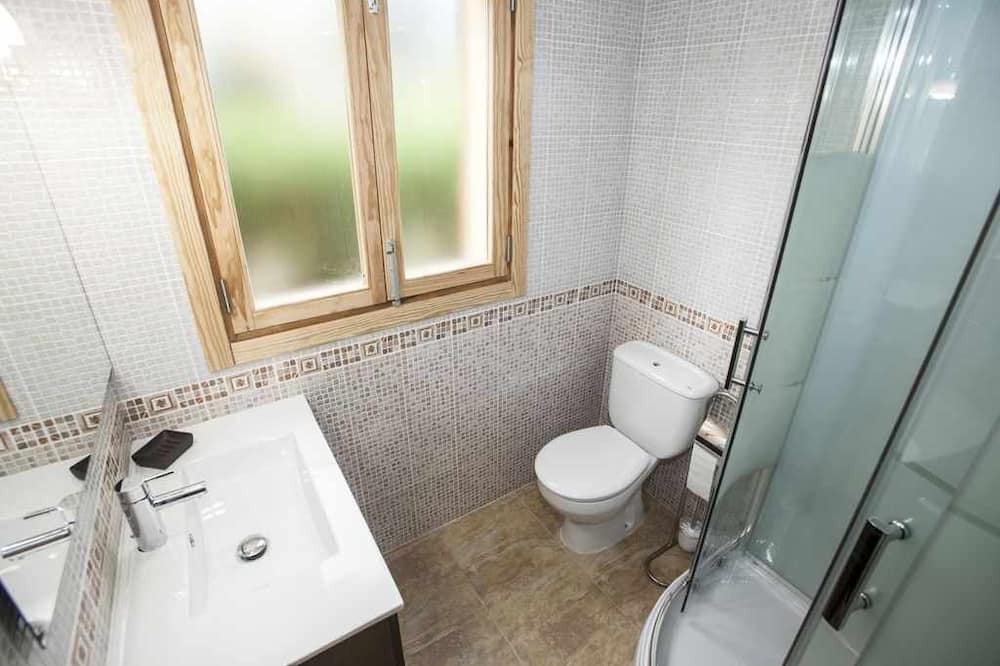 Photo of Bathroom in Urbanitzacio Gotmar