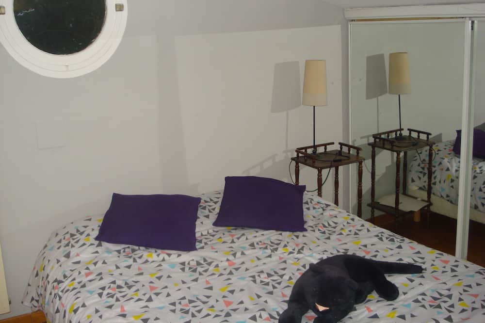 Photo of Bedroom in Morieres-les-Avignon