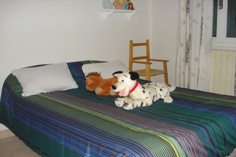 Photo of Bedroom in Morieres-les-Avignon