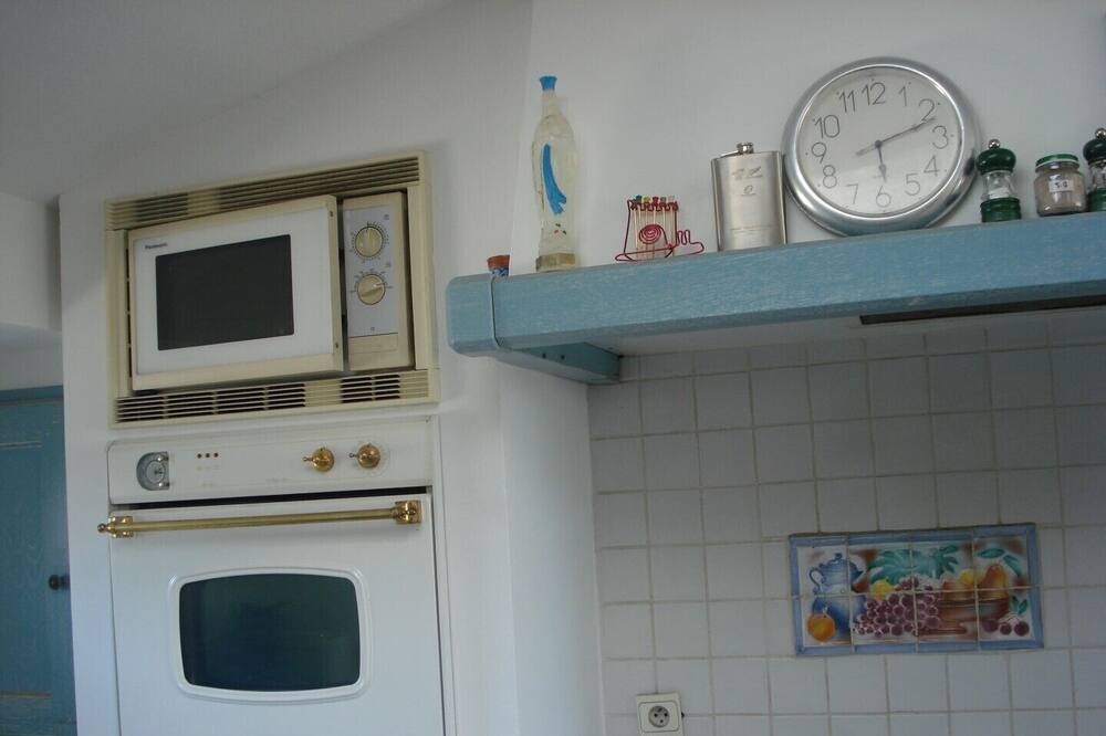 Photo of Kitchen in Morieres-les-Avignon