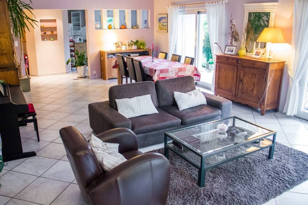 Photo of Livingroom in La Roche-sur-Foron