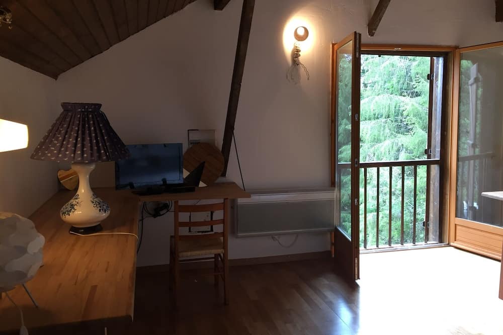 Photo of Livingroom in Rencurel