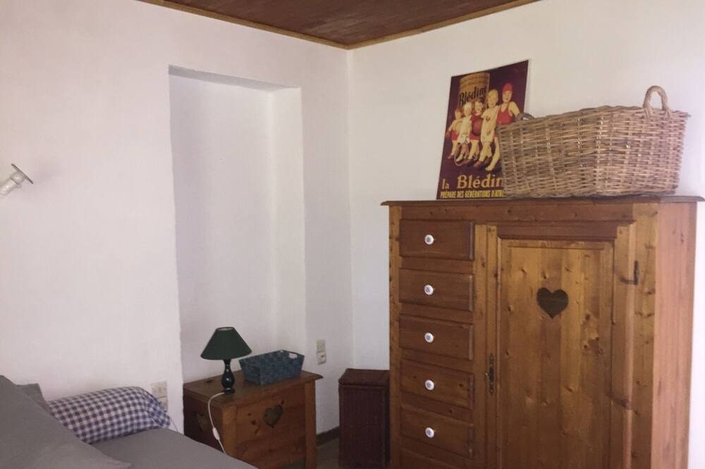 Photo of Bedroom in Rencurel