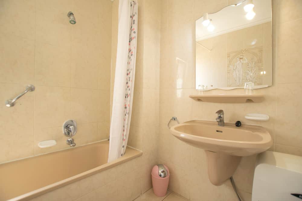 Photo of Bathroom in Chayofa