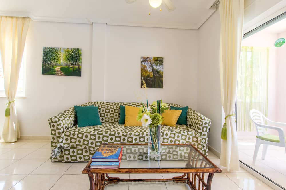 Photo of Livingroom in Chayofa
