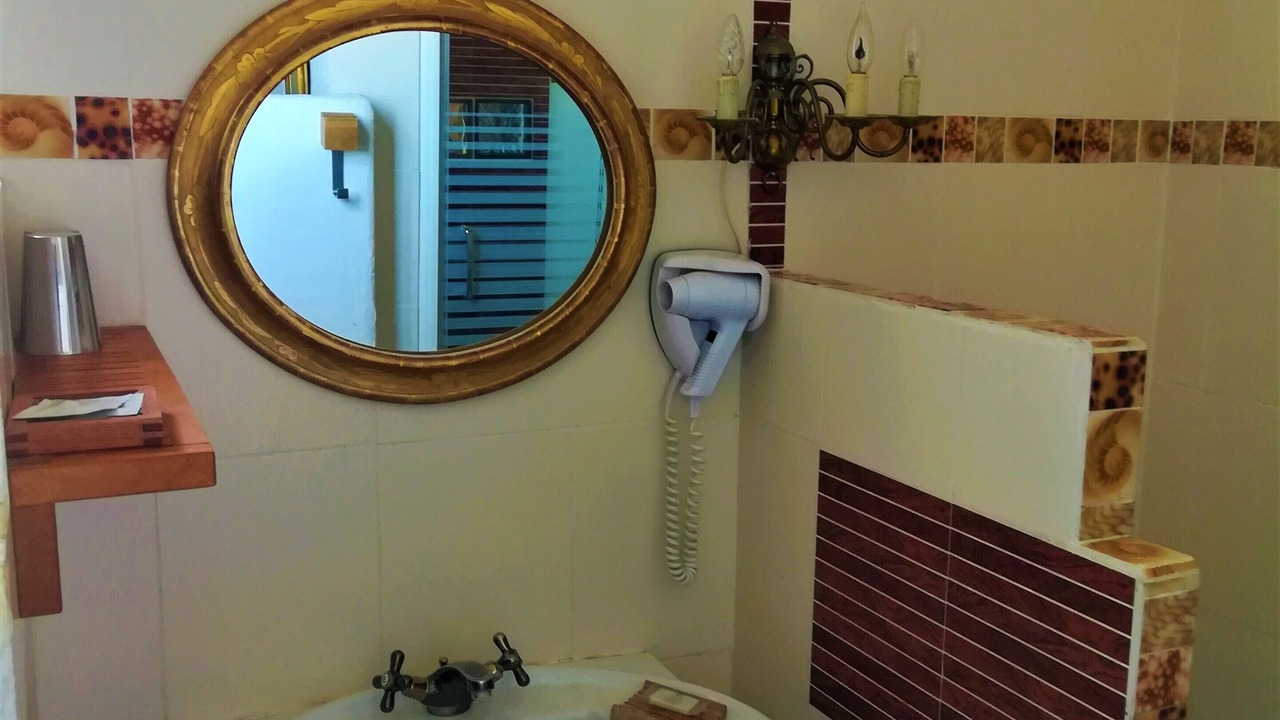 Photo of Bathroom in Saint-Chamas