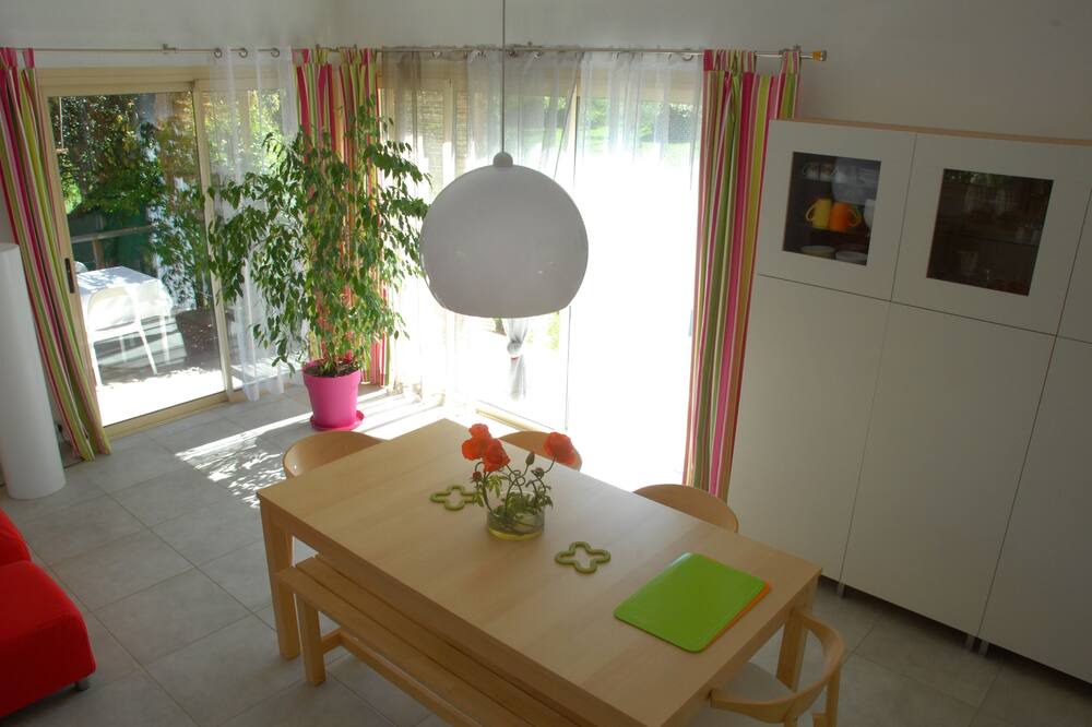 Photo of Livingroom in Cabrieres