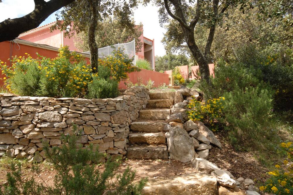 Photo of Outdoor in Cabrieres