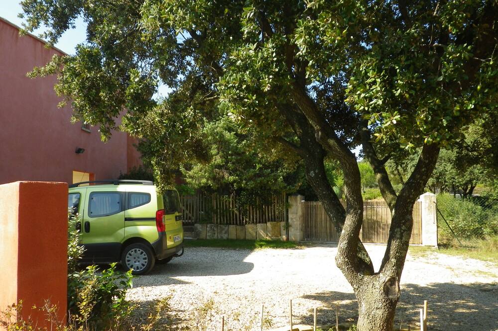 Photo of Outdoor in Cabrieres