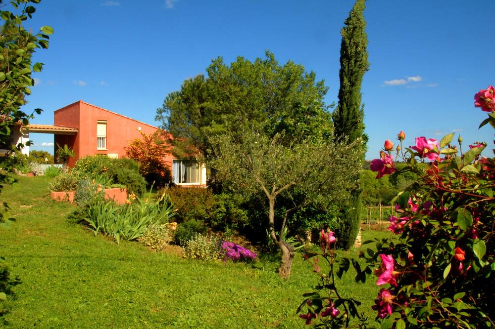 Photo of Outdoor in Cabrieres
