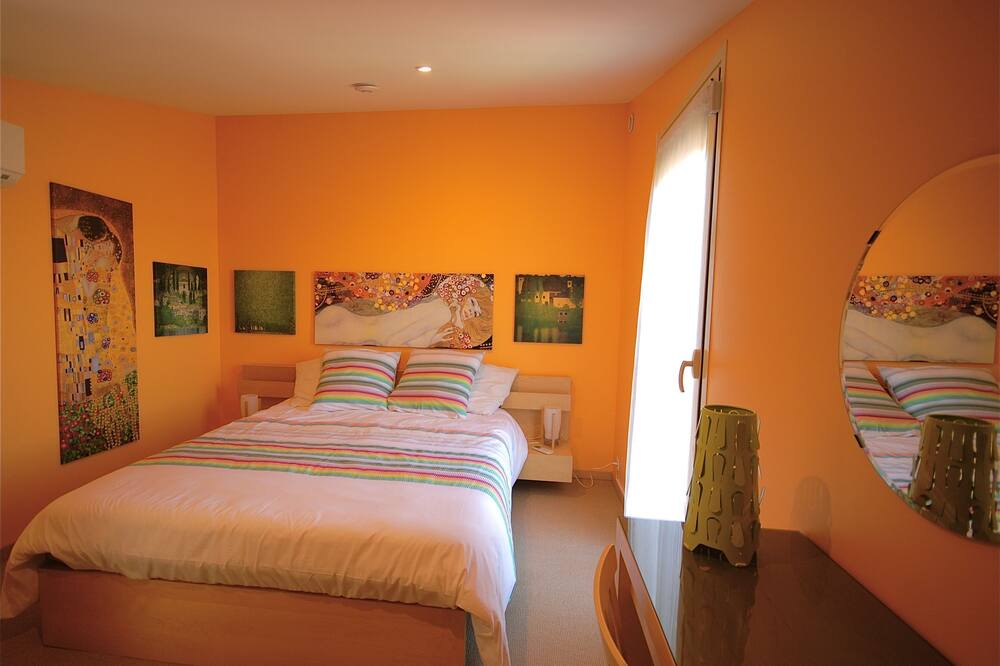 Photo of Bedroom in Cabrieres