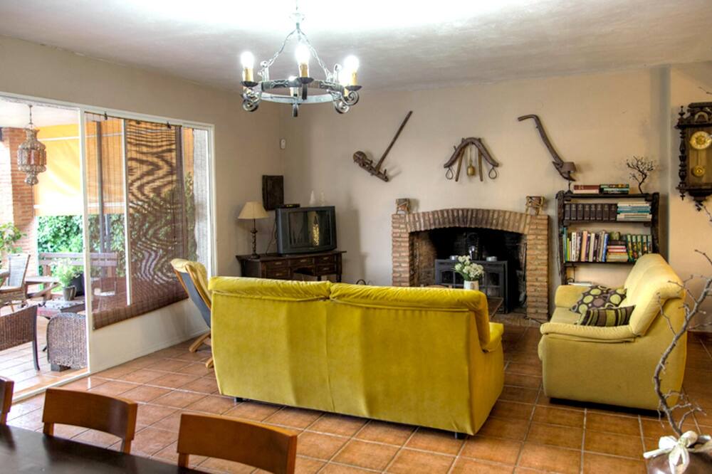 Photo of Livingroom in Mirandilla