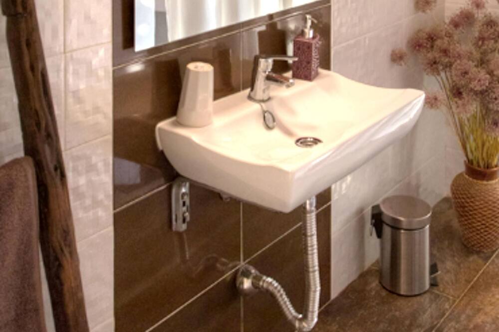 Photo of Bathroom in Mirandilla