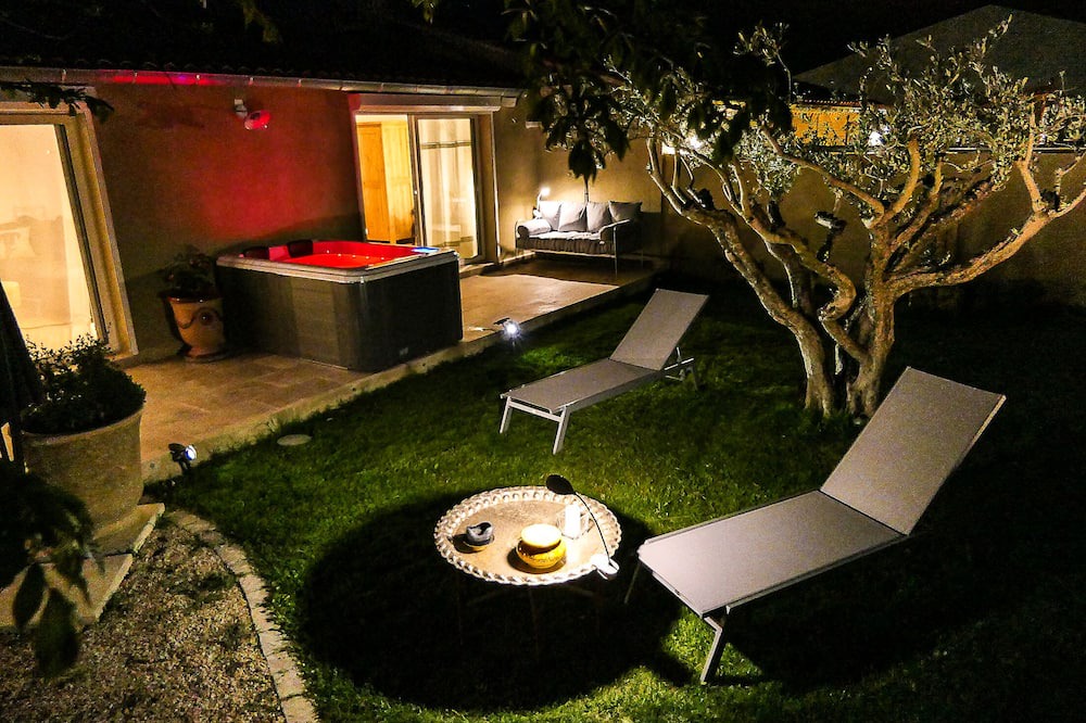 Photo of Outdoor in Saint-Martin-de-Crau