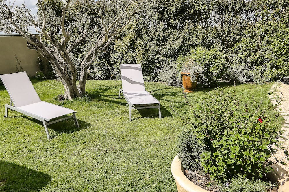 Photo of Outdoor in Saint-Martin-de-Crau