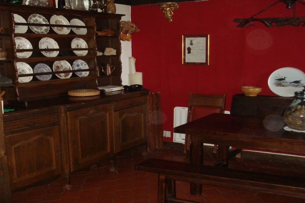 Photo of Livingroom in Saint-Maurice-Crillat