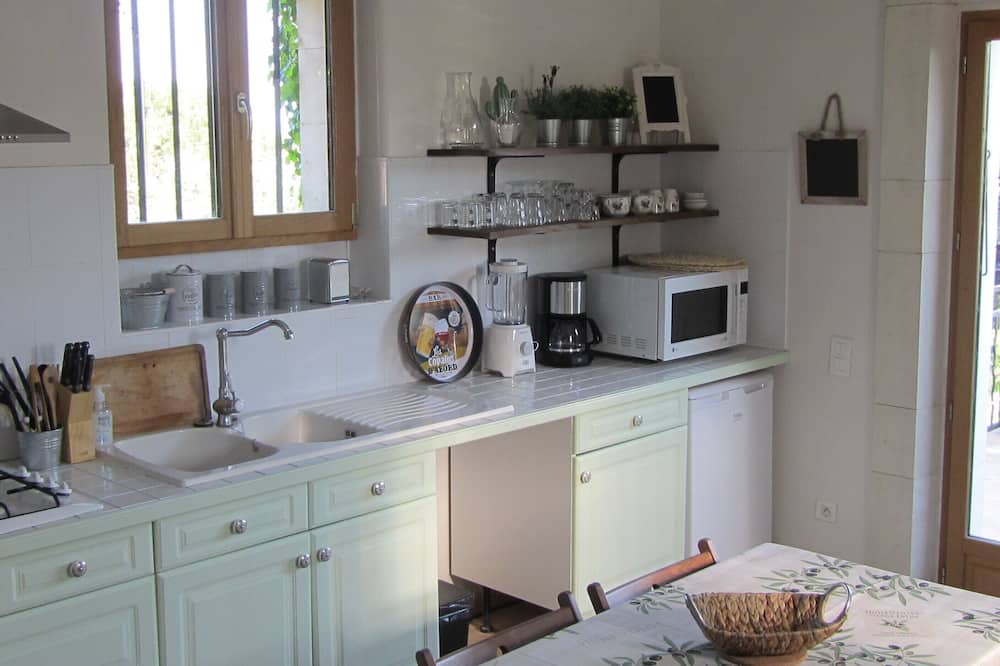 Photo of Kitchen in Saint-Marcel-d'Aredeche