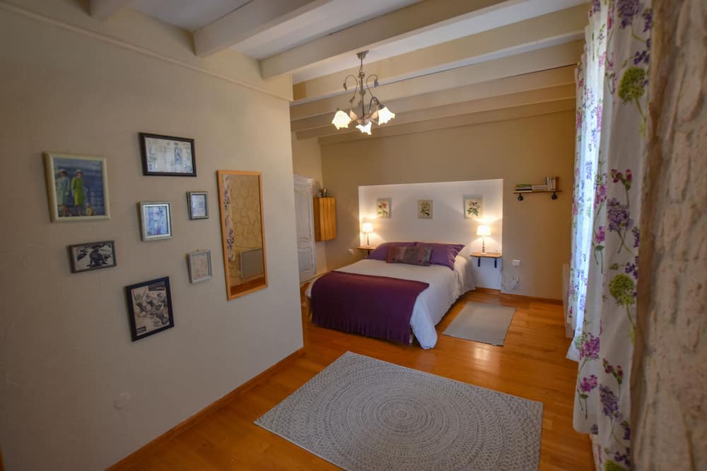 Photo of Bedroom in Saint-Marcel-d'Aredeche